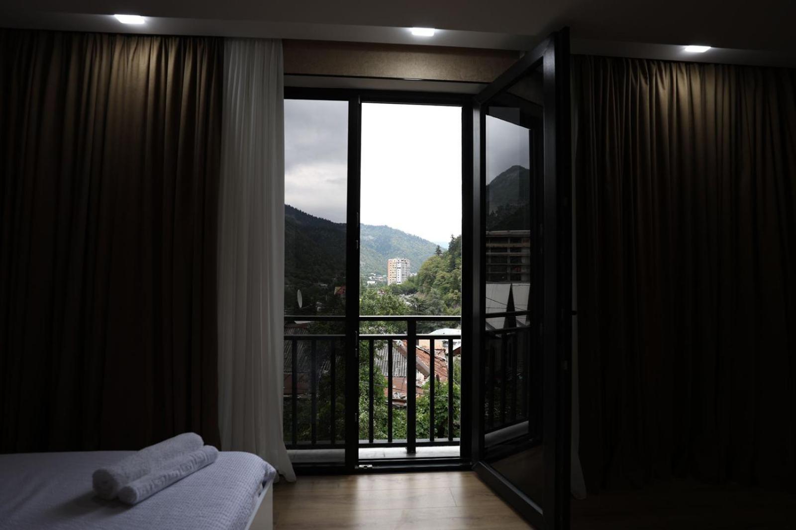 Chanko Hotel Боржоми Экстерьер фото