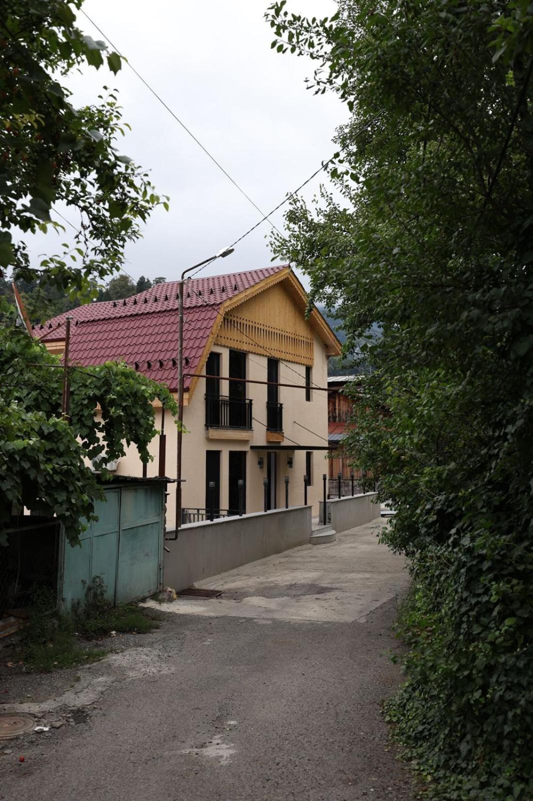 Chanko Hotel Боржоми Экстерьер фото