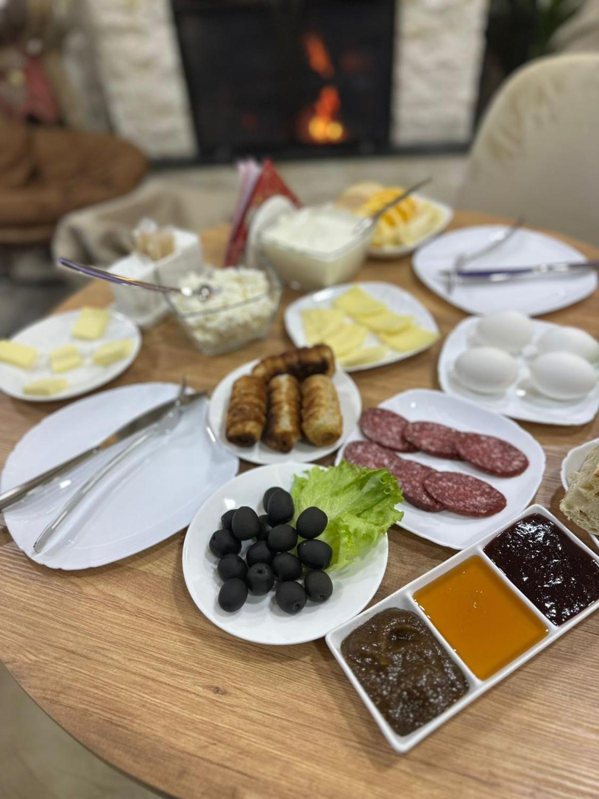 Chanko Hotel Боржоми Экстерьер фото